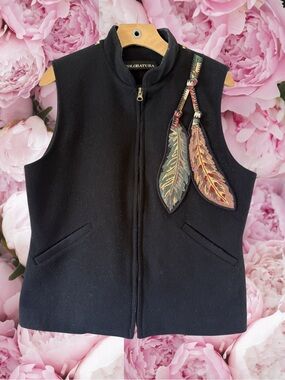 Coloratura Black Wool Vest with Feather details